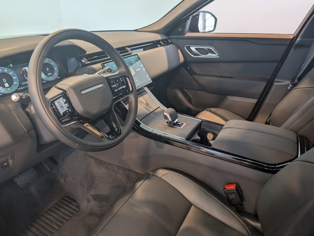 2026 Land Rover Range Rover Velar S photo 12
