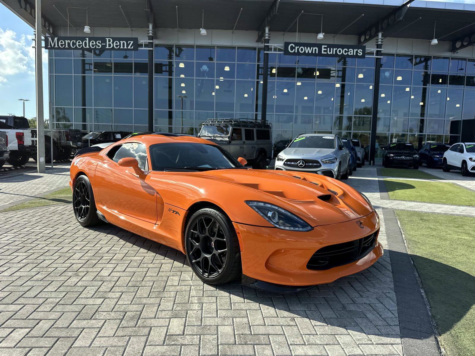 2014 Dodge Viper SRT10 TA photo 2