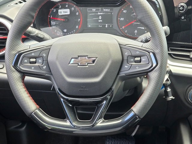 2025 Chevrolet Trax photo 12