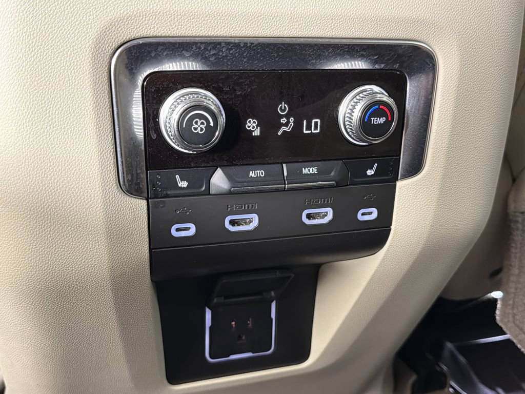 2021 Gmc Yukon Denali photo 18