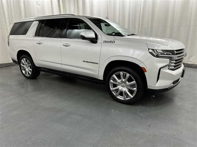 2022 Chevrolet Suburban High Country's photo