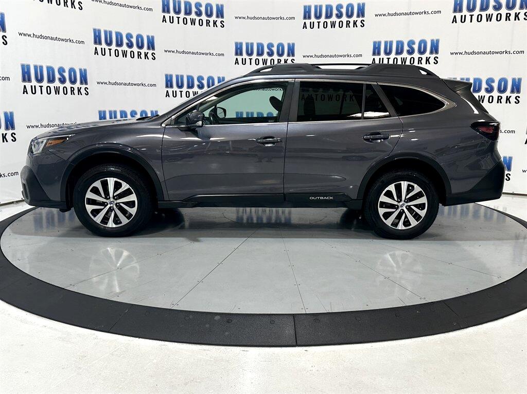 2022 Subaru Outback Premium photo 2