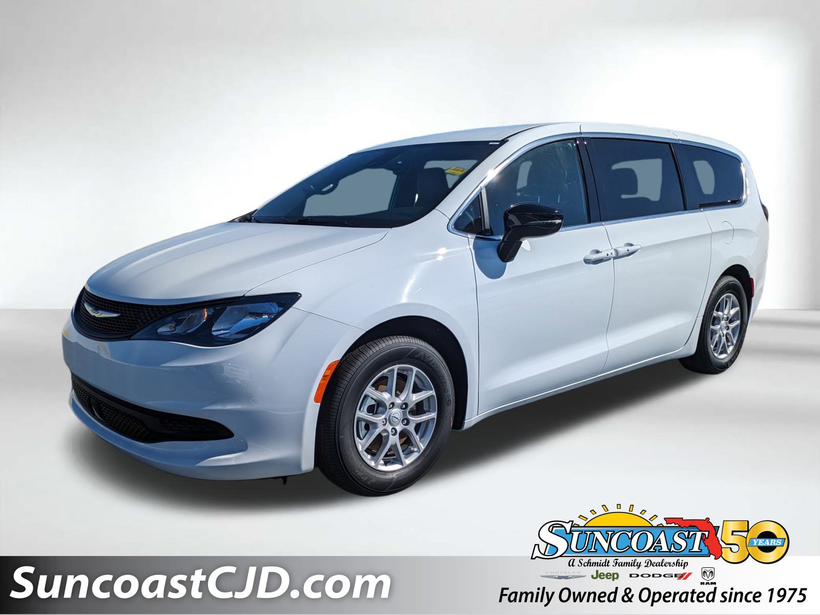 2026 Chrysler Voyager LX's photo