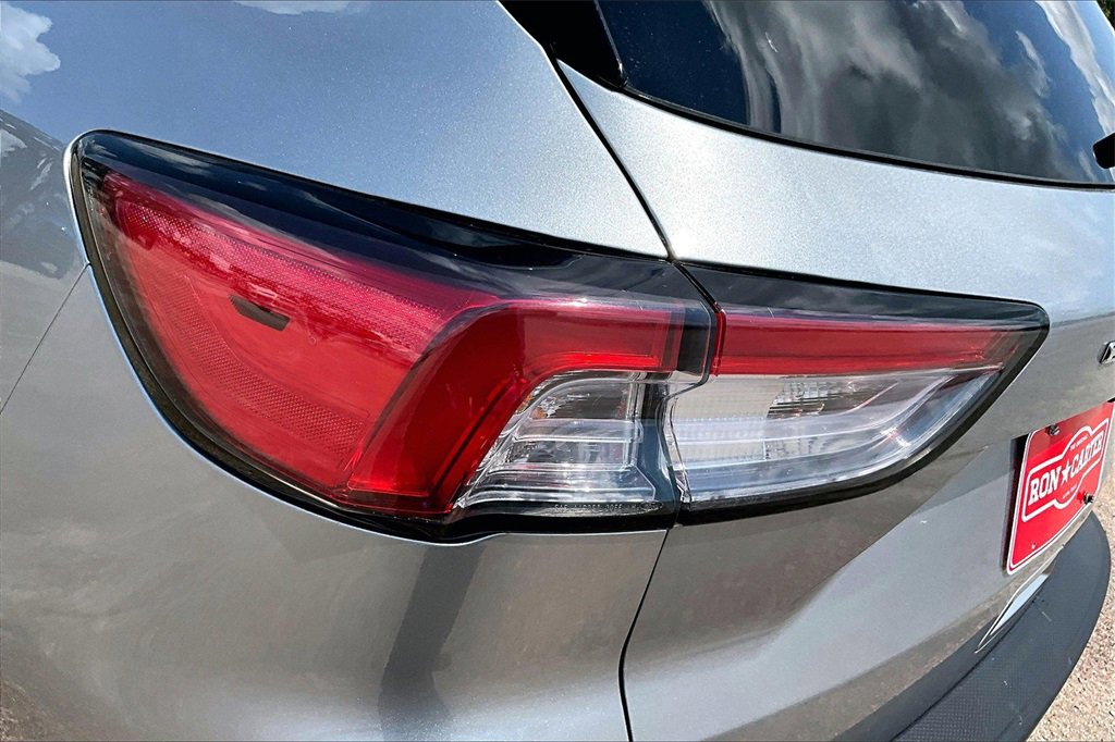 2022 Ford Escape SE photo 18