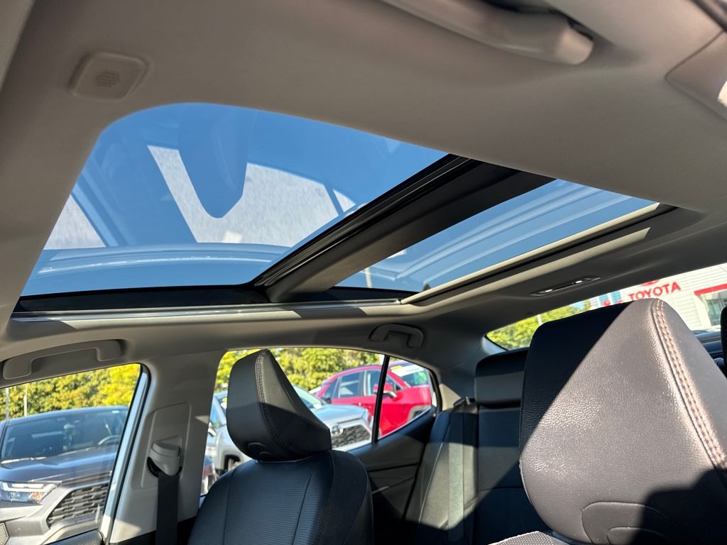 2025 Toyota Camry XSE photo 4