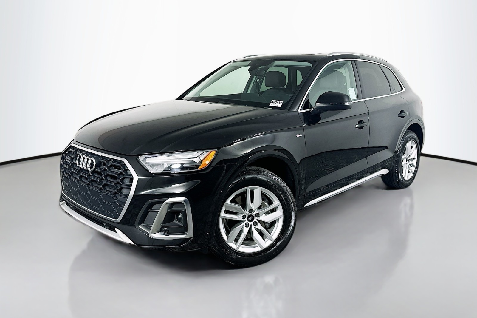 2023 Audi Q5 Premium's photo