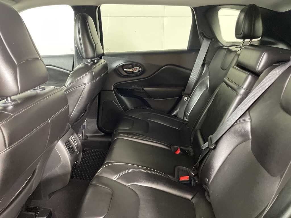 2019 Jeep Cherokee Altitude photo 33