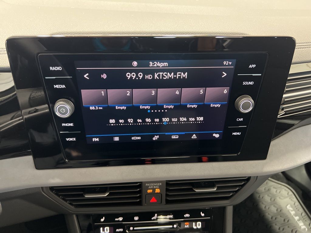 2025 Volkswagen Jetta 1.5T SE photo 18
