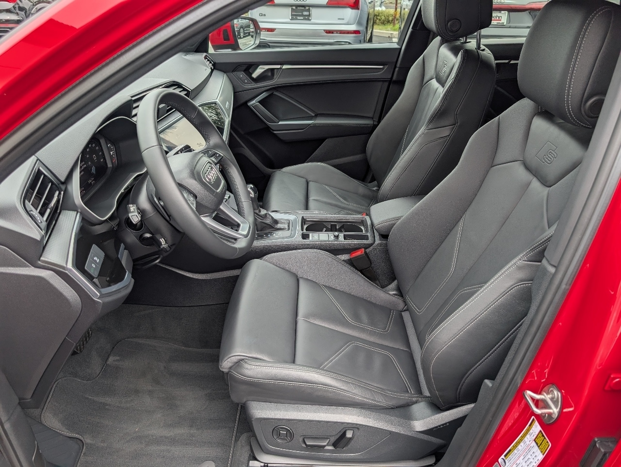2025 Audi Q3 S line Premium photo 2