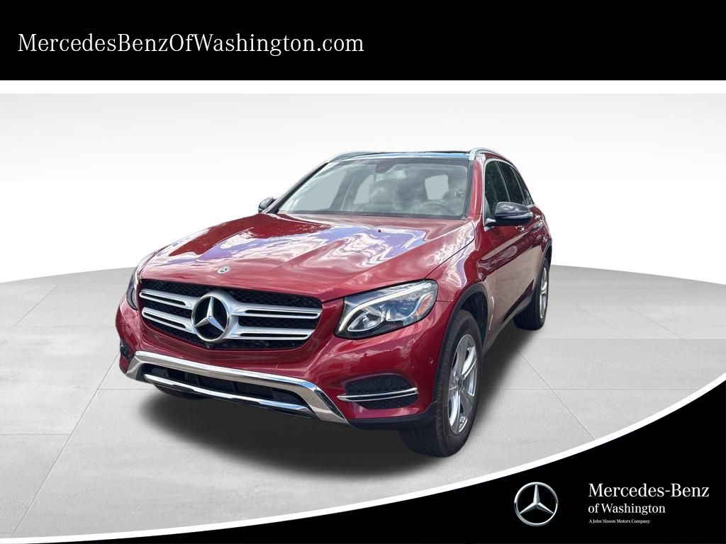 2018 Mercedes Benz GLC 300 4MATIC photo 2