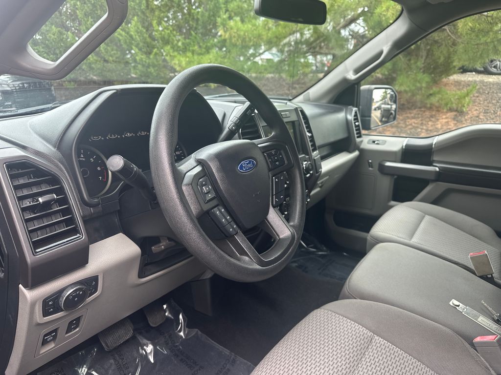 2020 Ford F-150 XLT photo 8