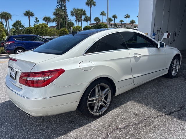 2013 Mercedes Benz E 350 photo 3