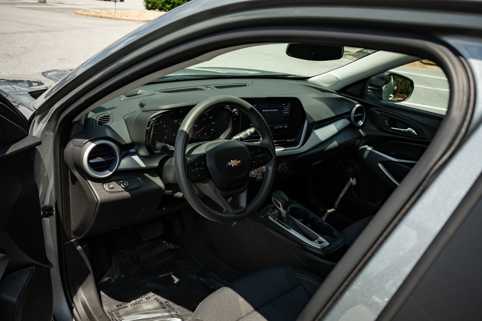 2024 Chevrolet Trax LS photo 9