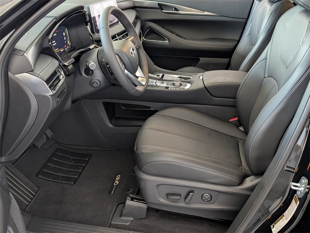 2026 Infiniti QX60 Luxe photo 4