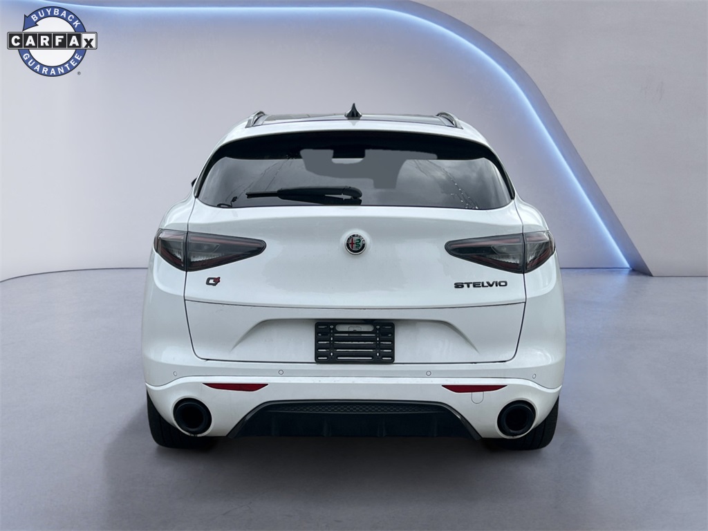 2021 Alfa Romeo Stelvio Ti Sport photo 4