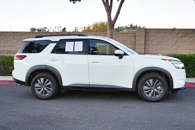 Used 2023 White Nissan SV image 6