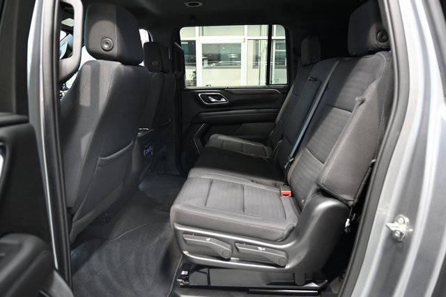 2023 Chevrolet Suburban LS photo 11