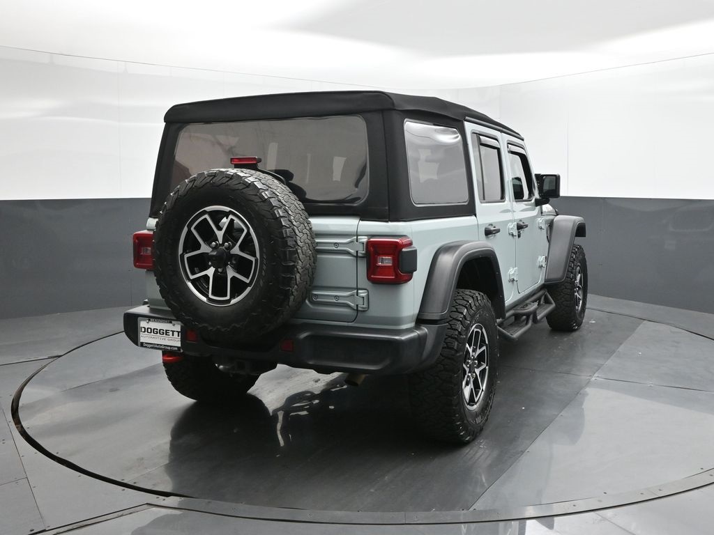 2024 Jeep Wrangler Rubicon photo 10