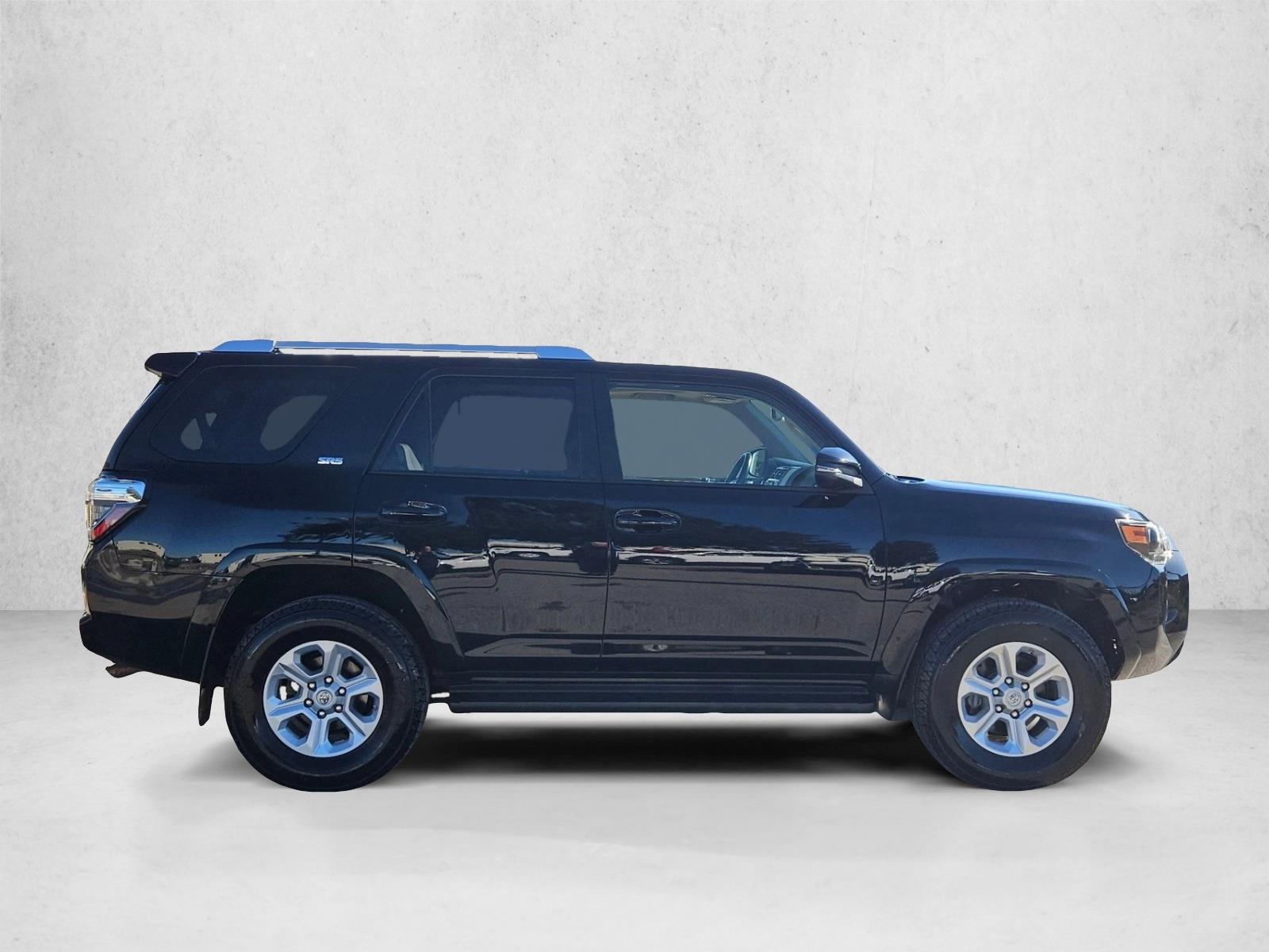 2016 Toyota 4Runner SR5 Premium photo 4