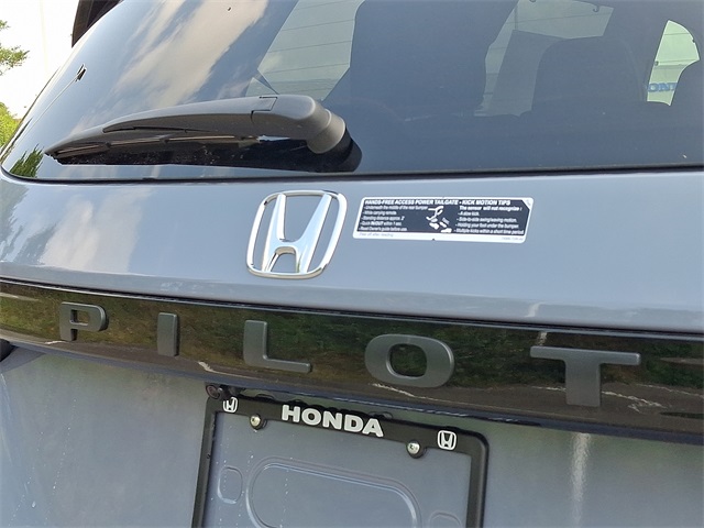 2025 Honda Pilot Touring photo 19
