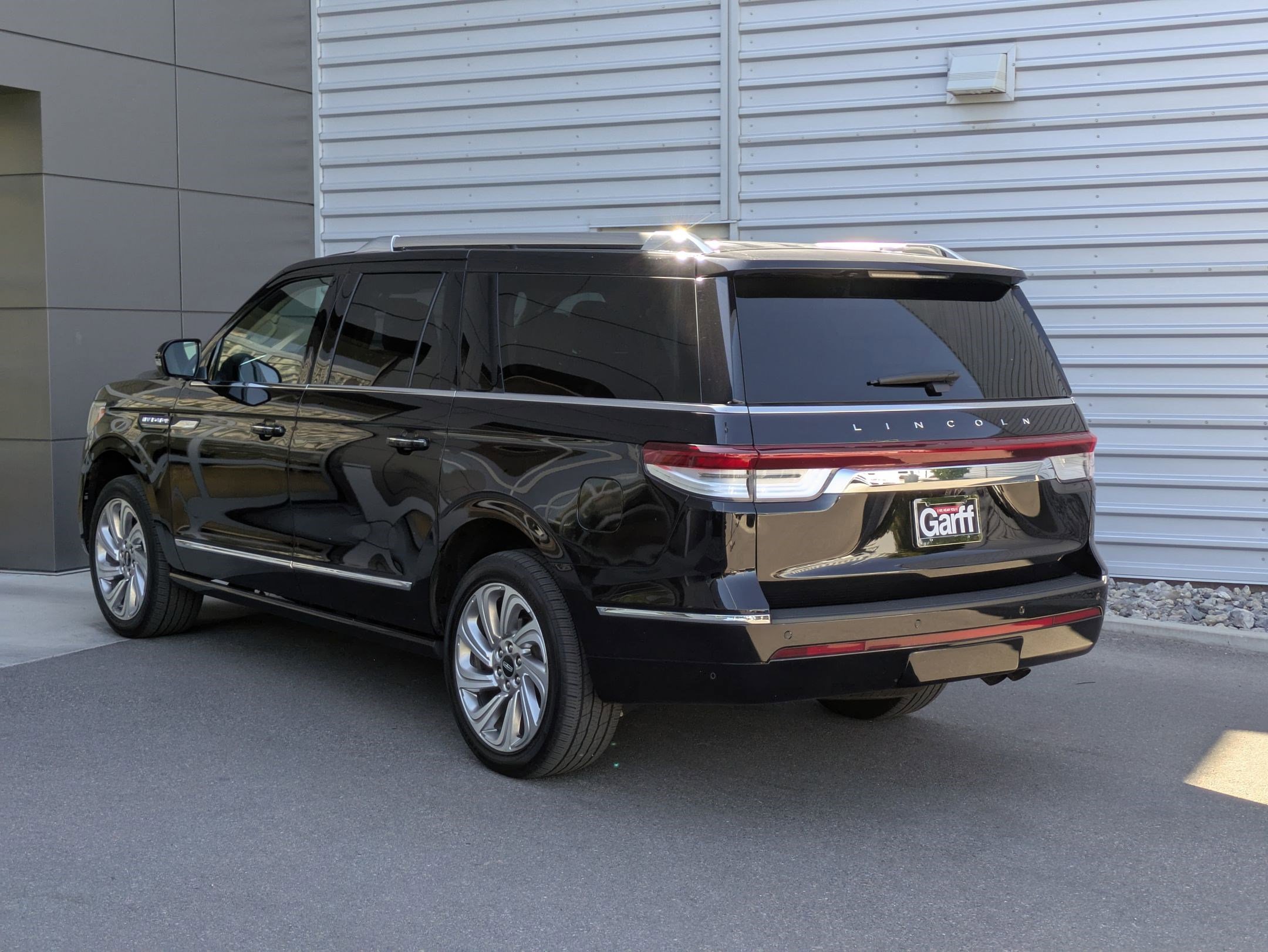 2024 Lincoln Navigator L Reserve photo 3