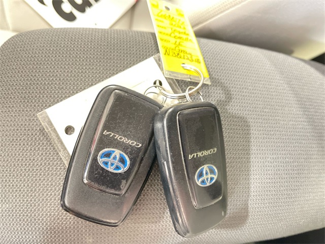 2022 Toyota Corolla Hybrid LE photo 21