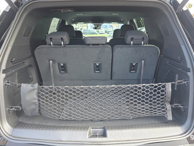 2026 Chevrolet Traverse photo 3