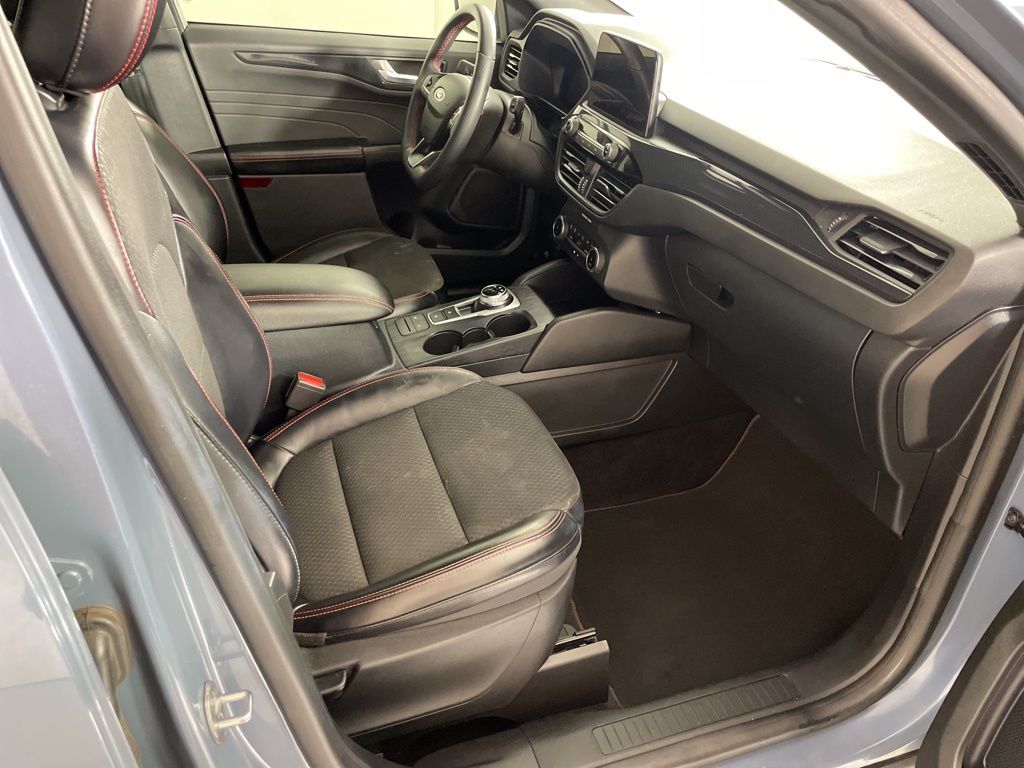 2023 Ford Escape ST-Line photo 40