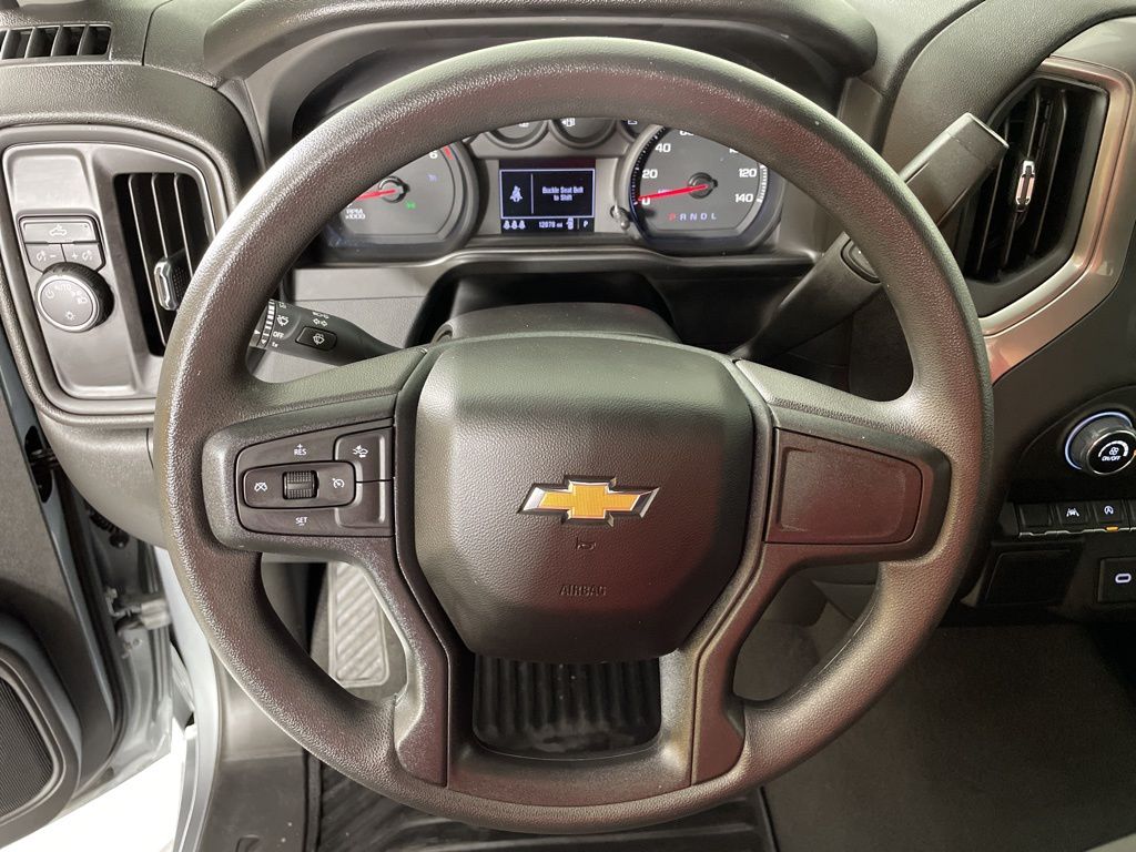 2025 Chevrolet Silverado 1500 Custom photo 17