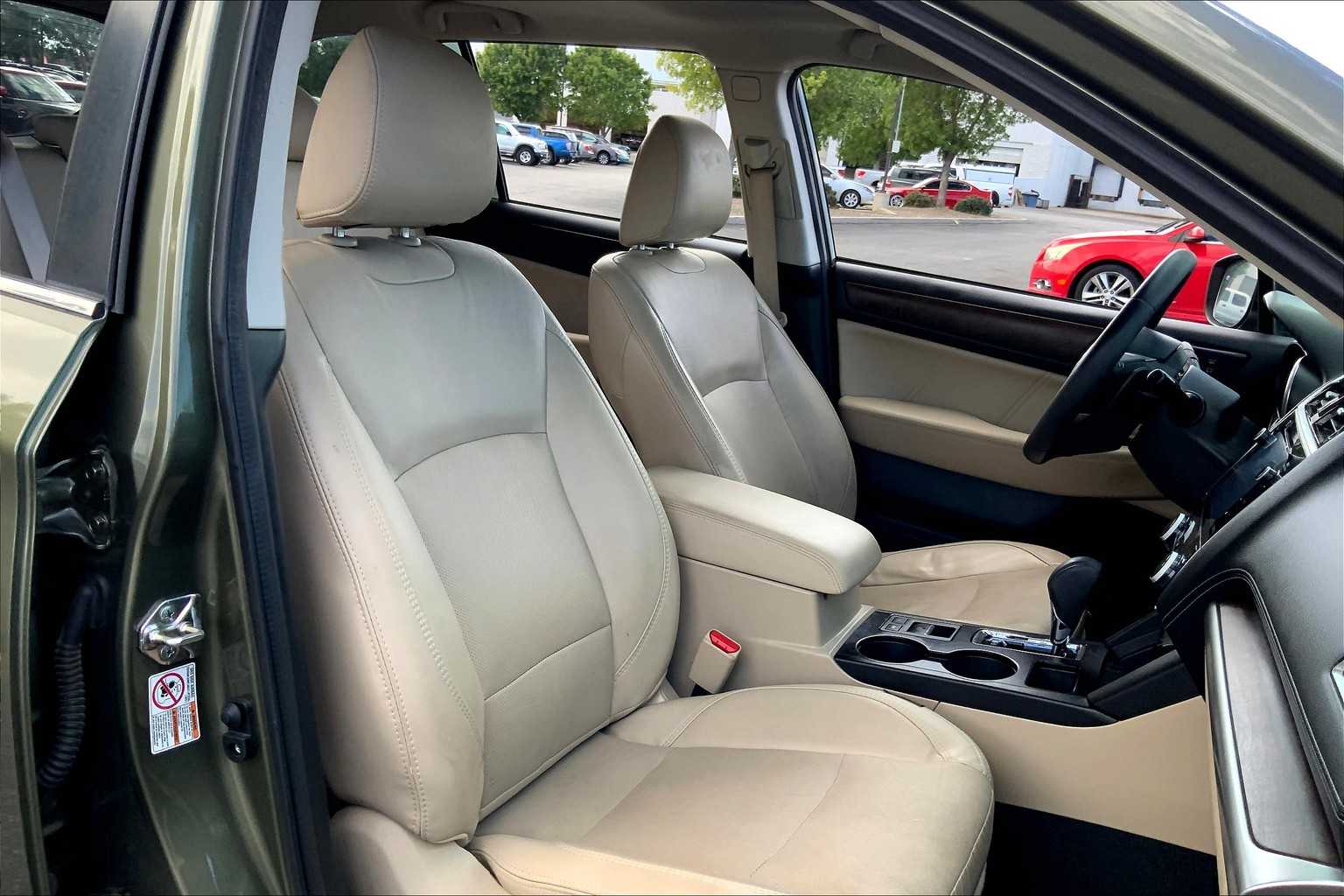 2019 Subaru Outback Limited photo 7