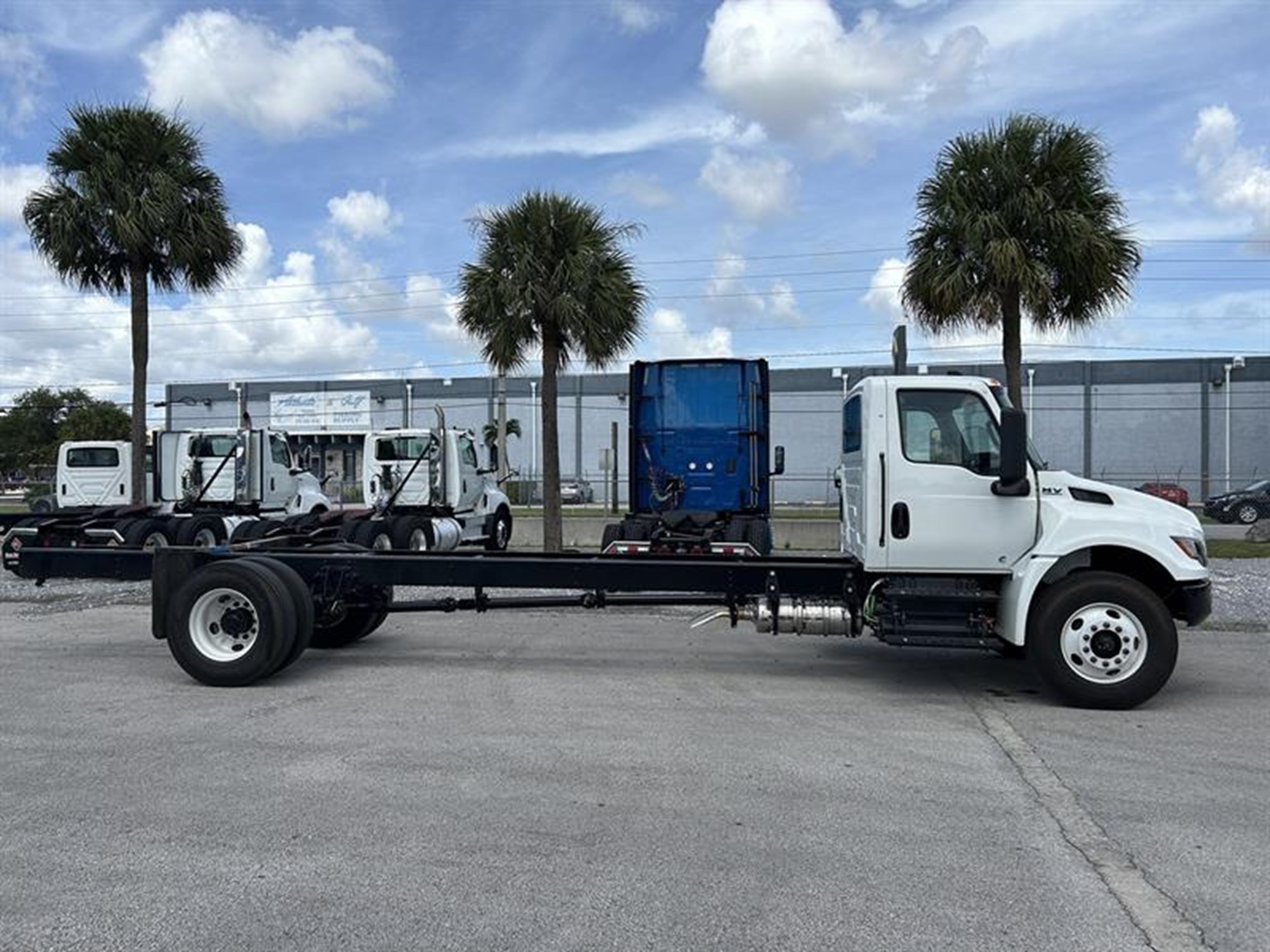 New 2025 INTERNATIONAL MV607 SBA 4X2 Box Truck for Sale #1000425