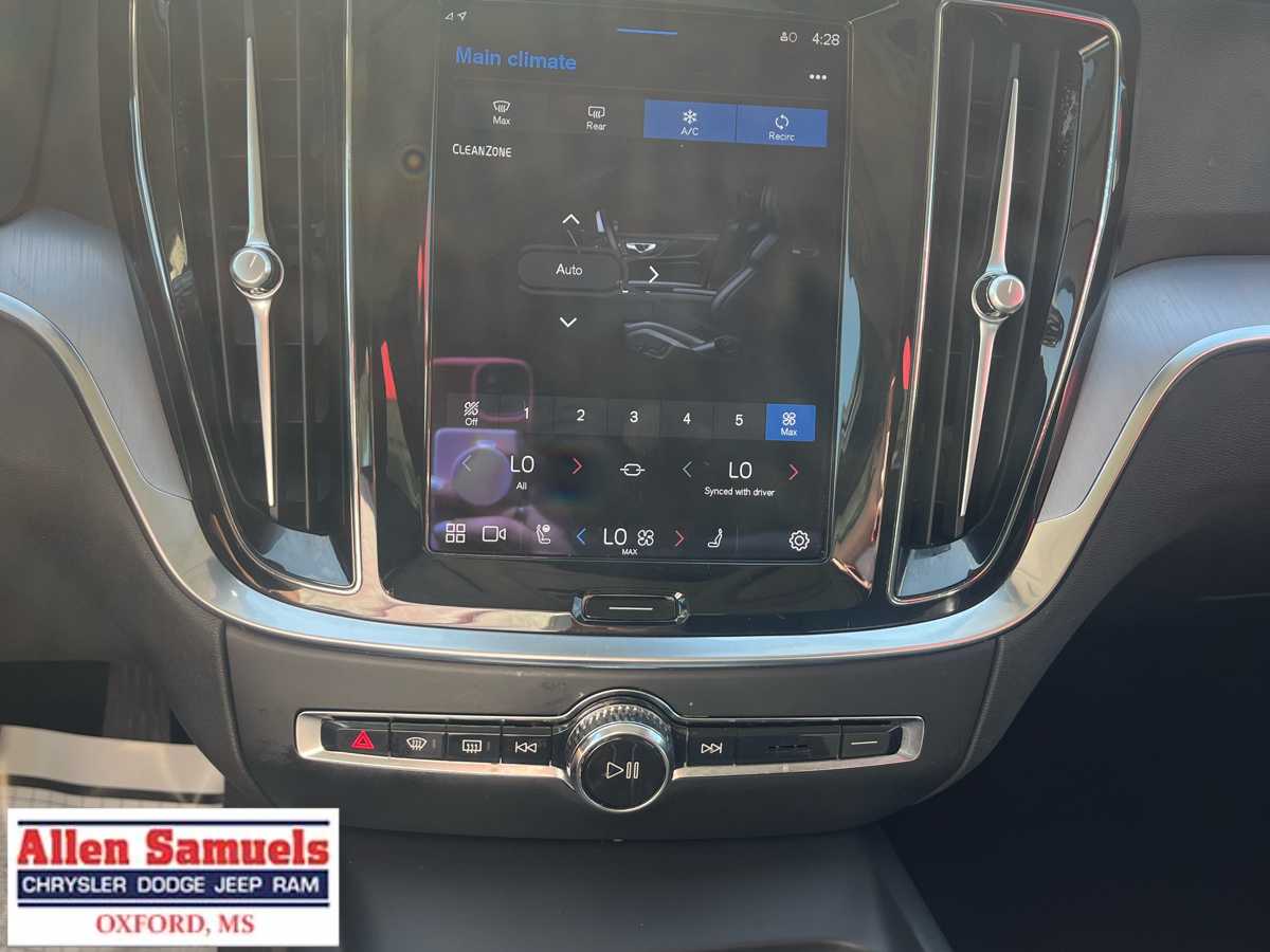 2024 Volvo S60 Core photo 25