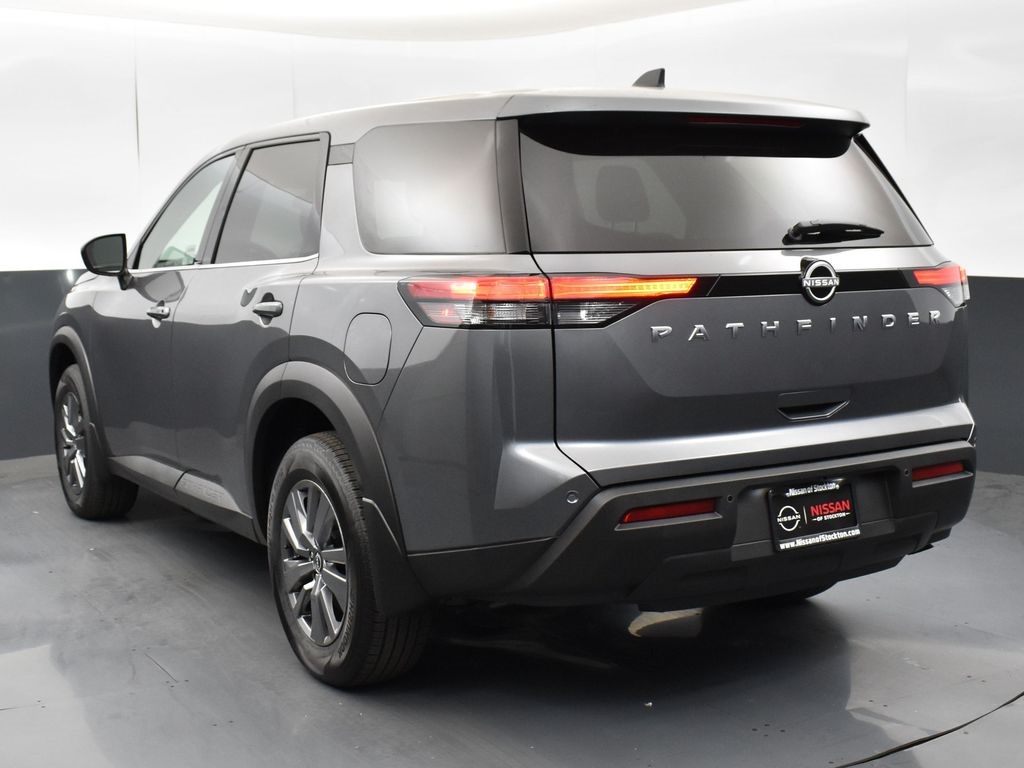 2025 Nissan Pathfinder S photo 6
