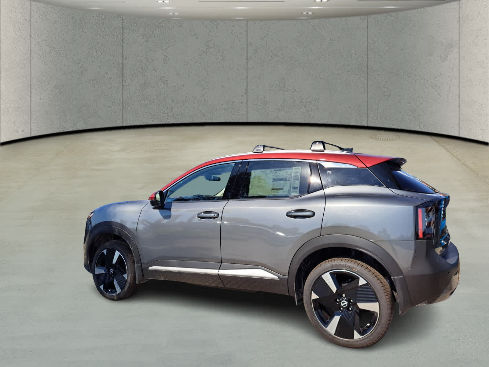 2026 Nissan Kicks SR photo 7