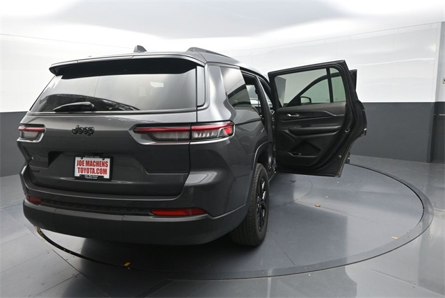 2024 Jeep Grand Cherokee Altitude photo 35