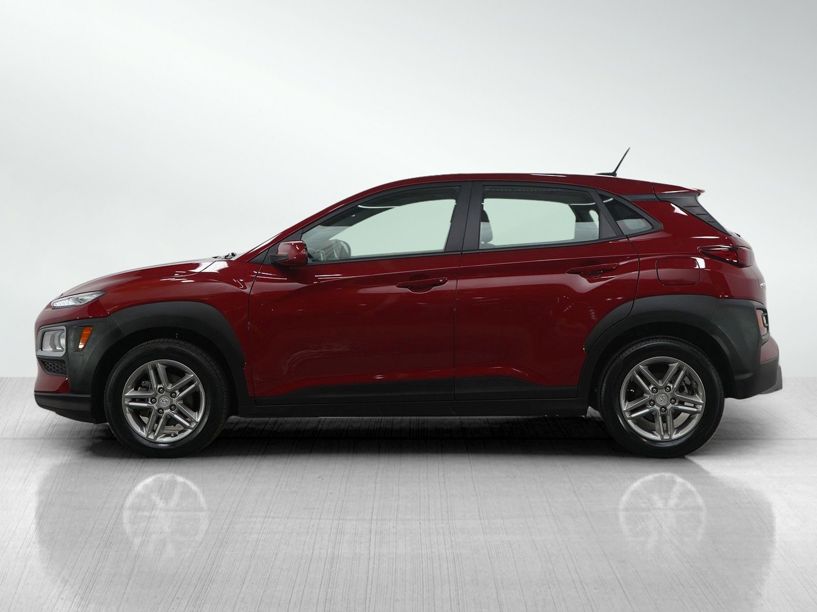 Used 2019 Hyundai Kona SE with VIN KM8K12AA6KU319869 for sale in Burnsville, Minnesota