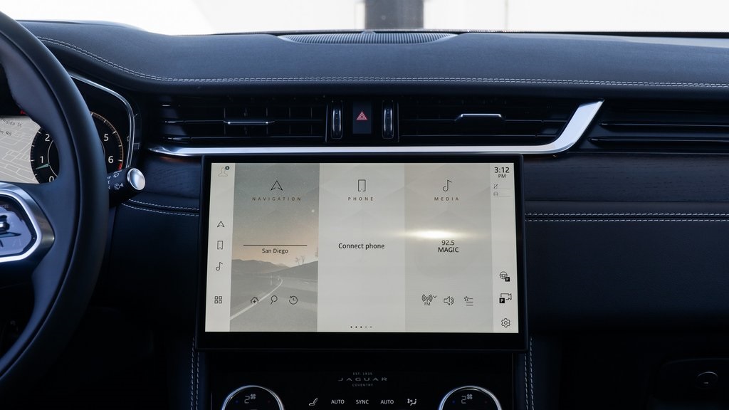 2025 Jaguar F-PACE P250 R-Dynamic S photo 9