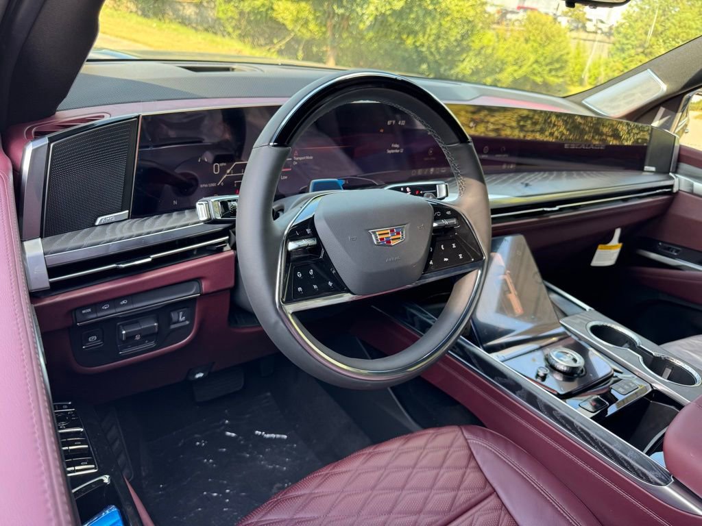 2026 Cadillac Escalade ESV Luxury photo 3