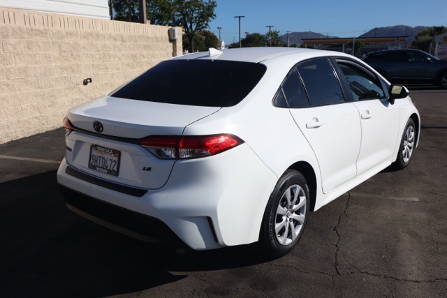 2023 Toyota Corolla LE photo 3