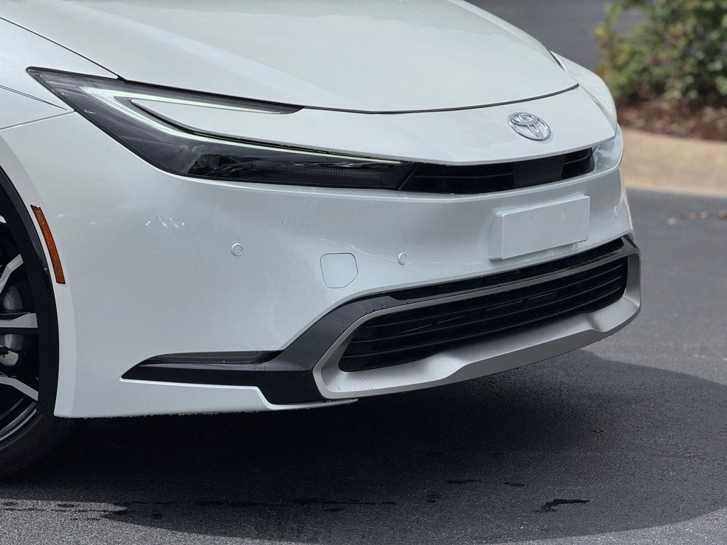 2025 Toyota Prius Plug-in Hybrid XSE photo 4