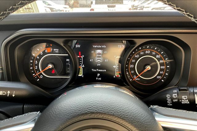 2025 Jeep Wrangler Sahara photo 17