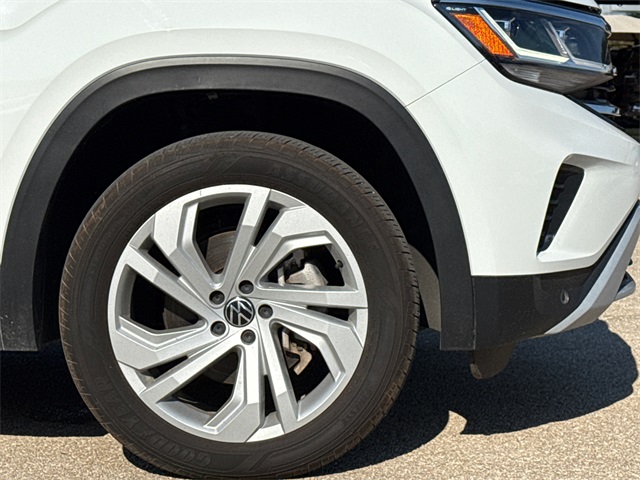 2023 Volkswagen Atlas V6 SE Technology photo 2