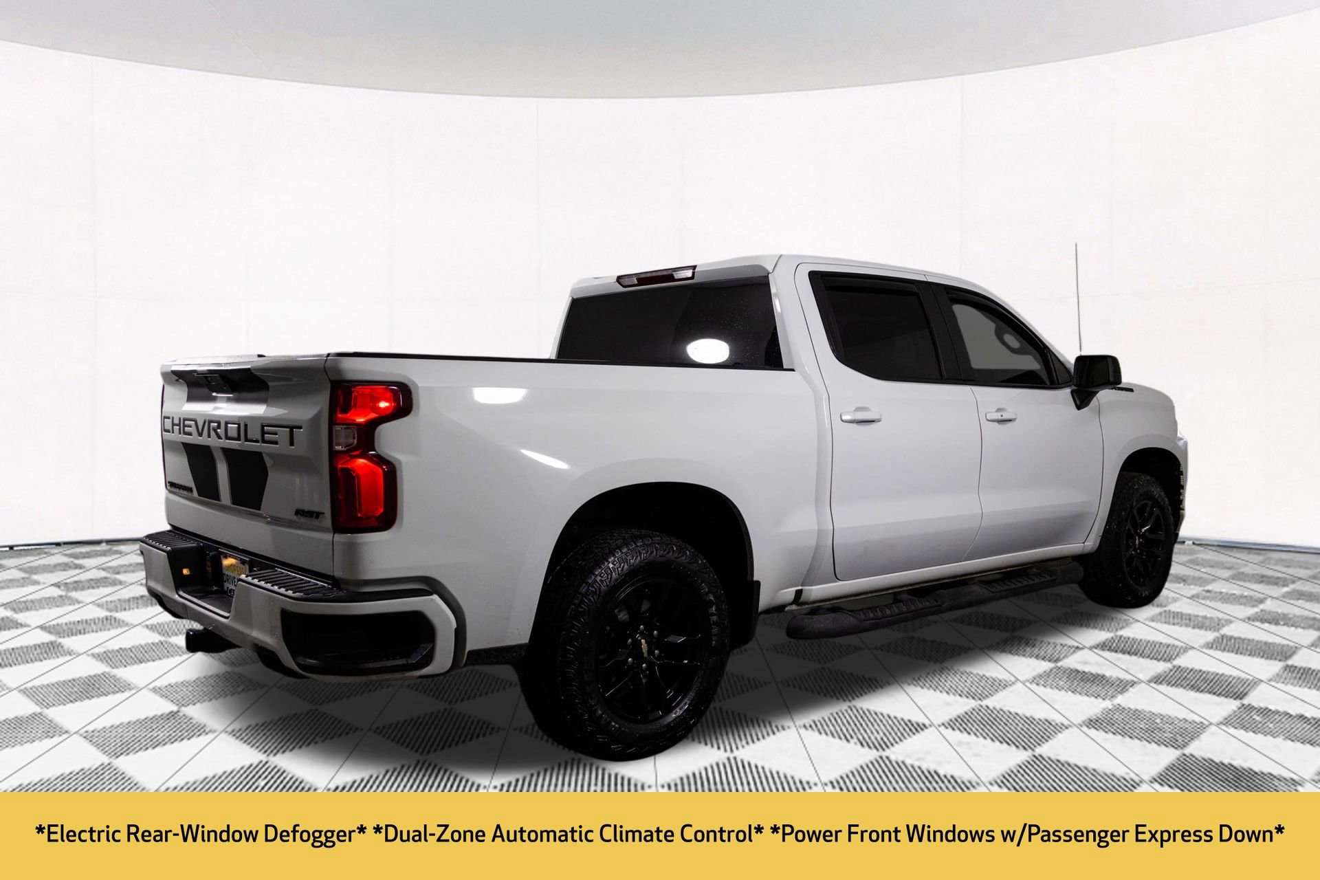 2021 Chevrolet Silverado 1500 RST photo 4