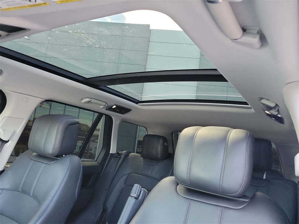 2019 Land Rover Range Rover SuperCharged photo 23