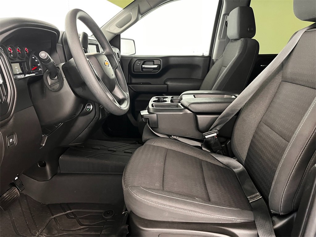 2022 Chevrolet Silverado 1500 Custom photo 16