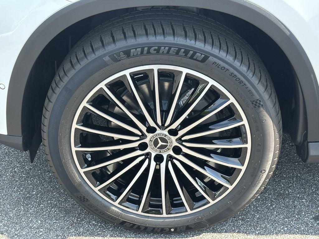 2025 Mercedes Benz GLC 300 4MATIC photo 13