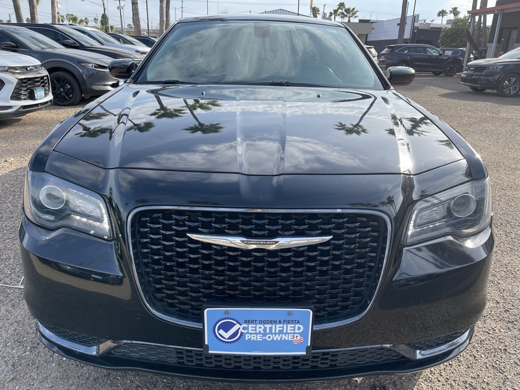 Used 2020 Chrysler 300 Touring with VIN 2C3CCAAGXLH137408 for sale in Mission, TX