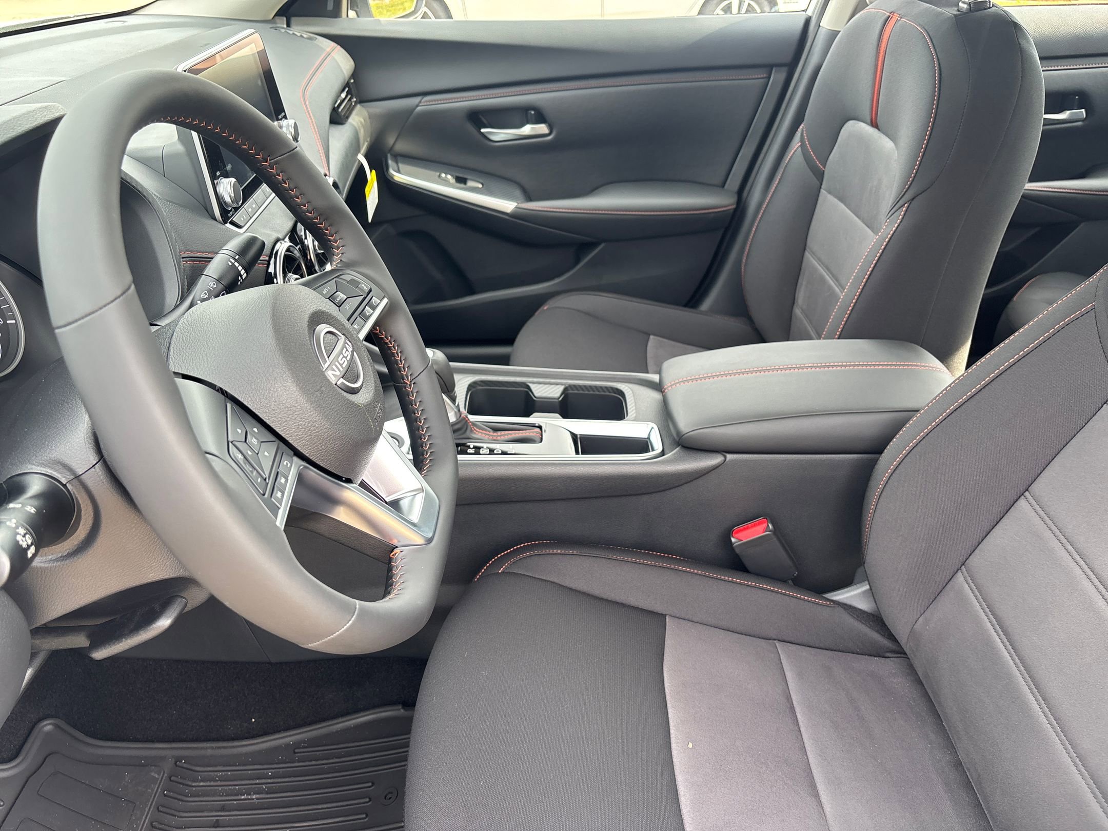 2025 Nissan Sentra SR photo 5