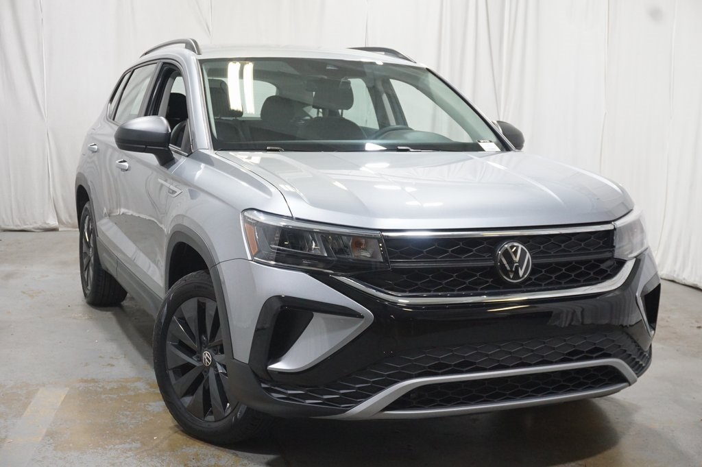 2024 Volkswagen Taos S photo 2