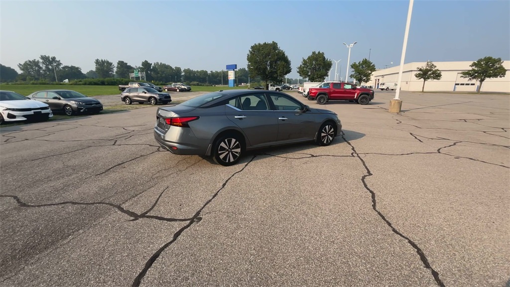 2022 Nissan Altima 2.5 SV photo 8